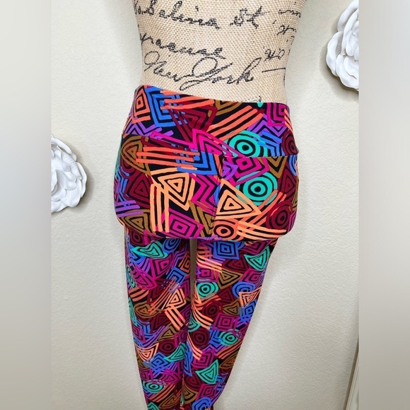 LuLaRoe Bright 80’s Style Geometric Print Leggings in One Size - Picture 10 of 11